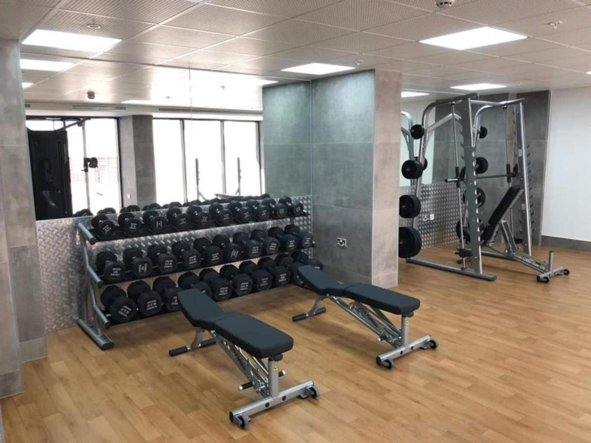 Modern Studio Apartment At The Hub Gibraltar Buitenkant foto