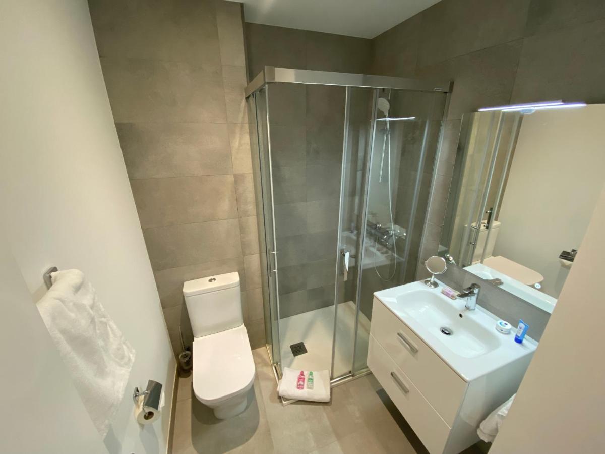 Modern Studio Apartment At The Hub Gibraltar Buitenkant foto